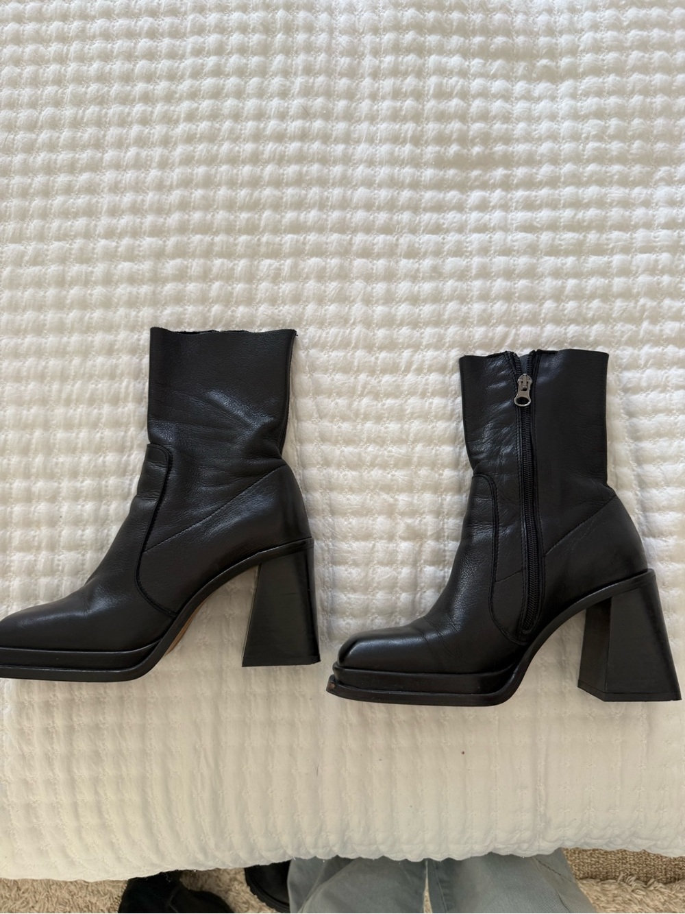Nodaleto inspiration Leather Mid-Calf Block Heel Boots from paris Brand like new